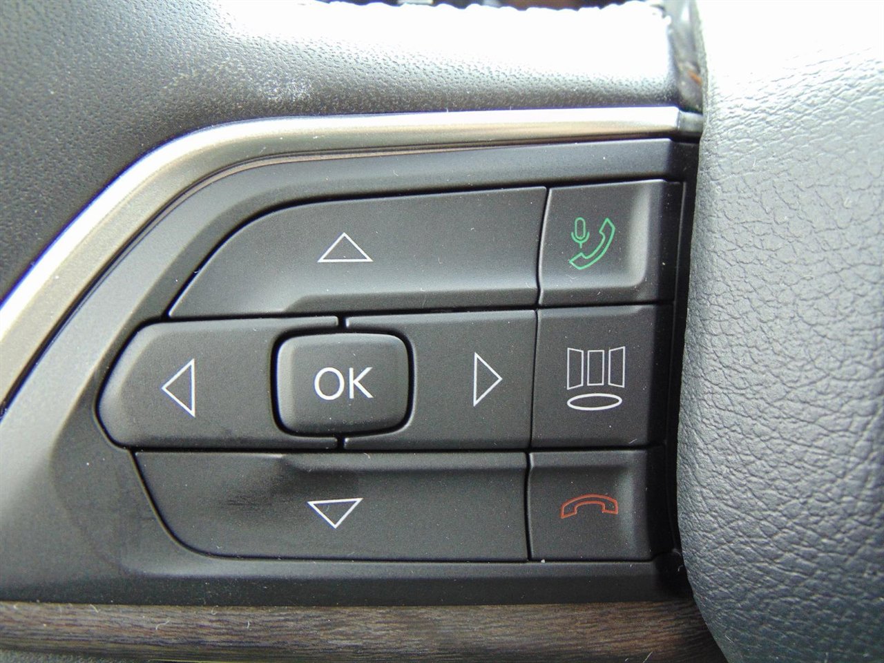 Used 2023 Jeep Grand Cherokee 4WD 4xe image 44