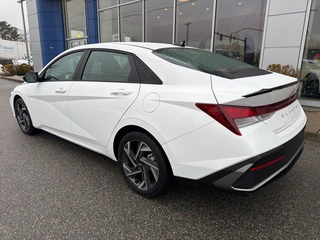 Used 2025 Hyundai Elantra Sport image 7