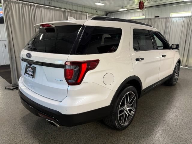 Used 2016 Ford Explorer Sport AWD/4WD image 4