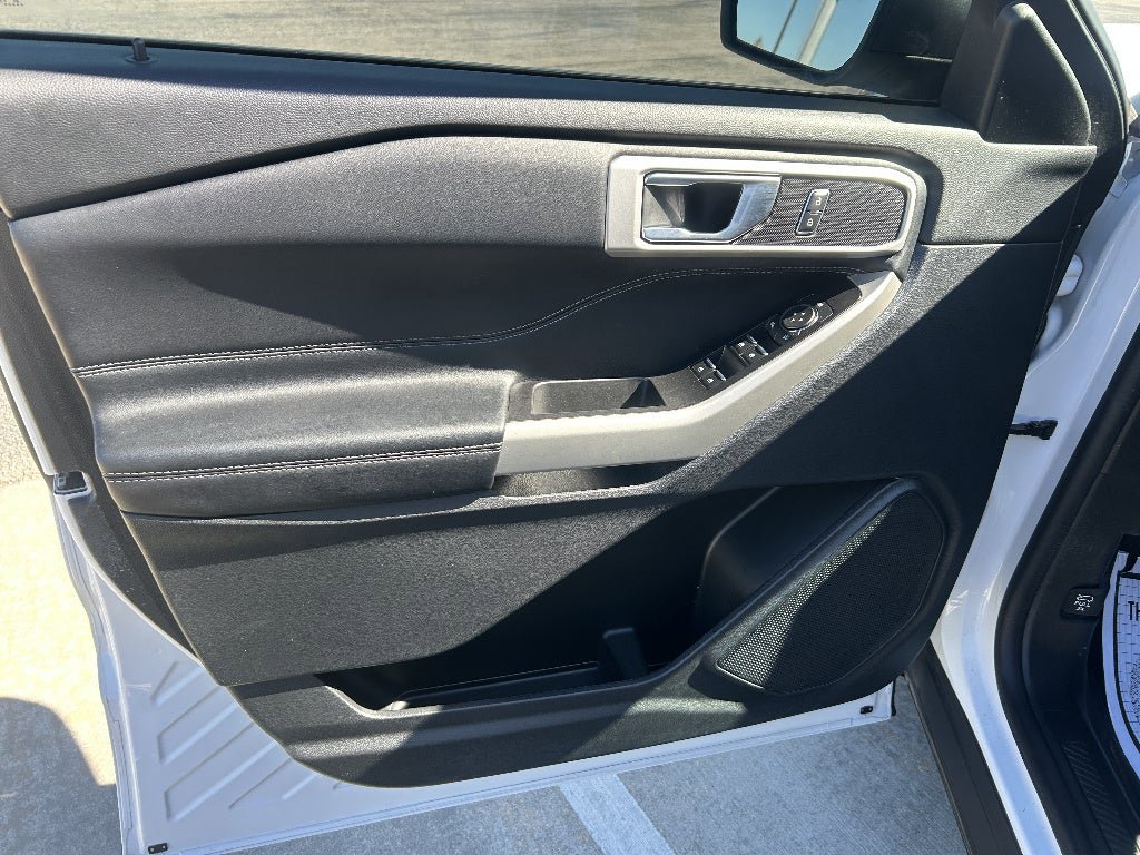 Used 2021 Ford Explorer XLT image 9