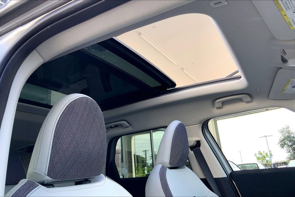 Certified 2025 MINI Cooper Countryman S w/ Comfort Package Max image 23