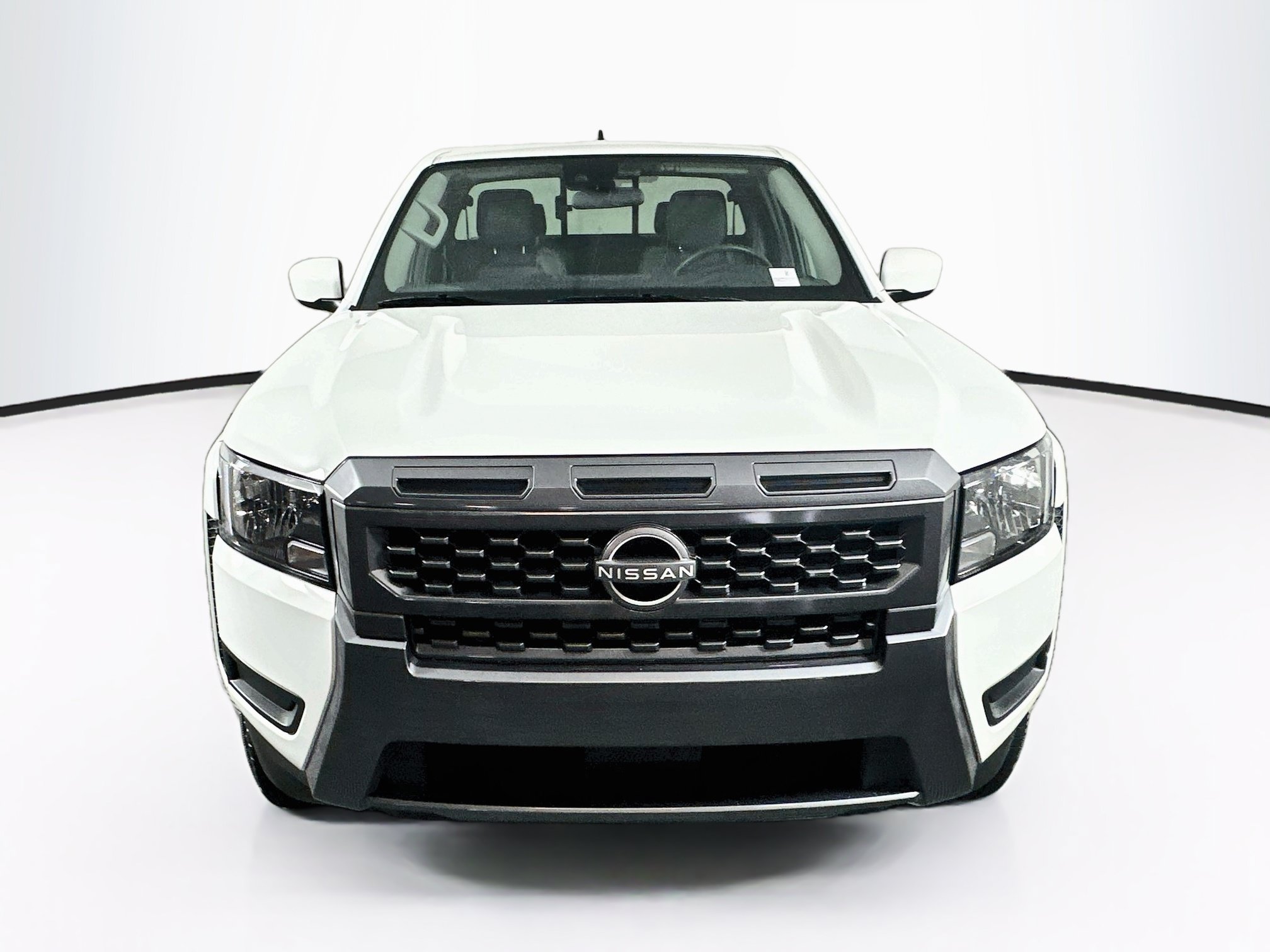 Used 2025 Nissan Frontier SV RWD image 2