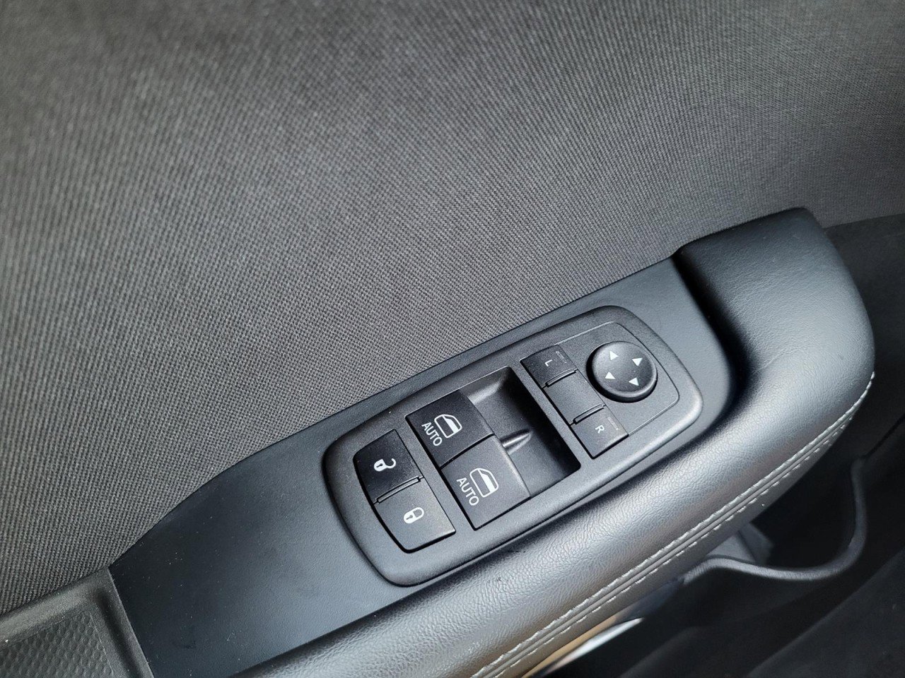 Used 2022 Dodge Challenger R/T Scat Pack w/ Shaker Package image 25