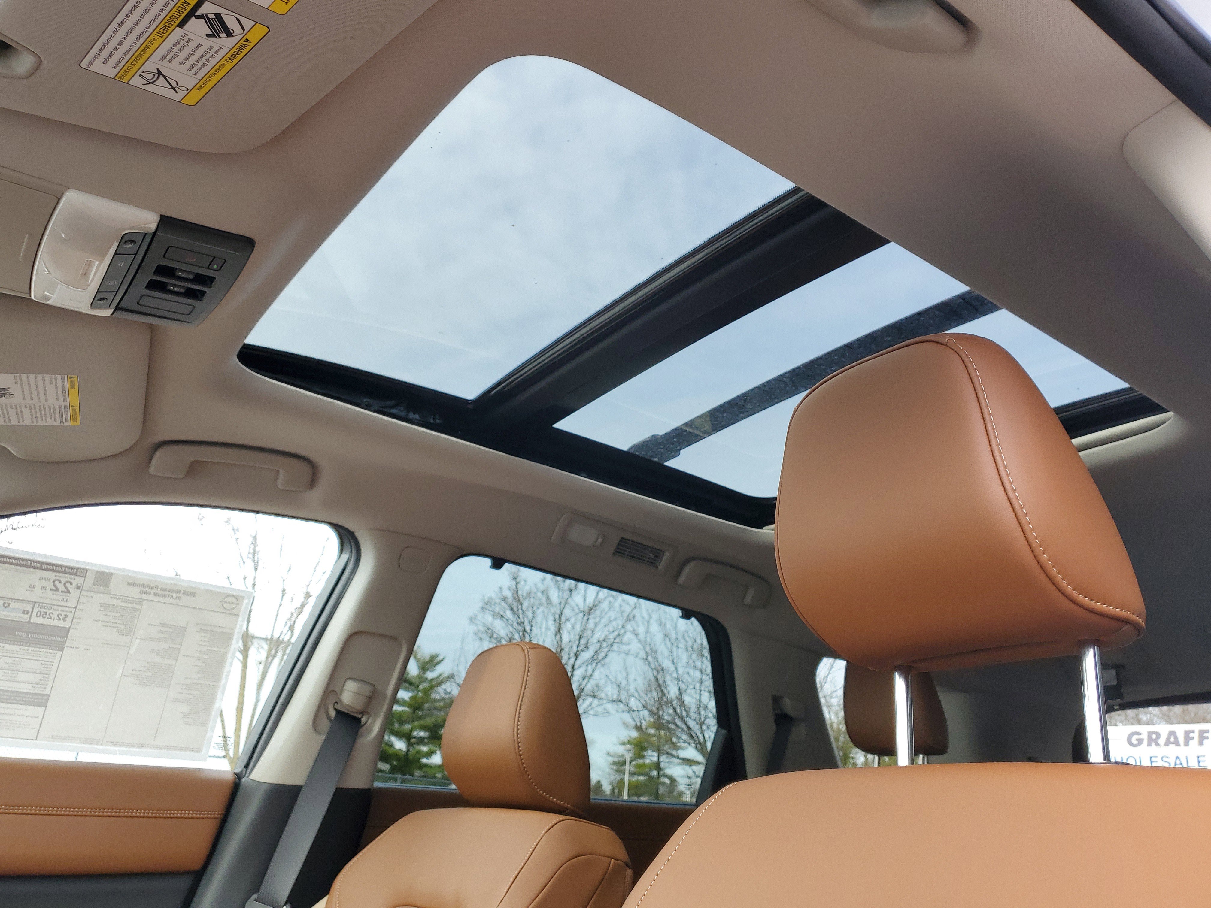 New 2026 Nissan Pathfinder Platinum image 7