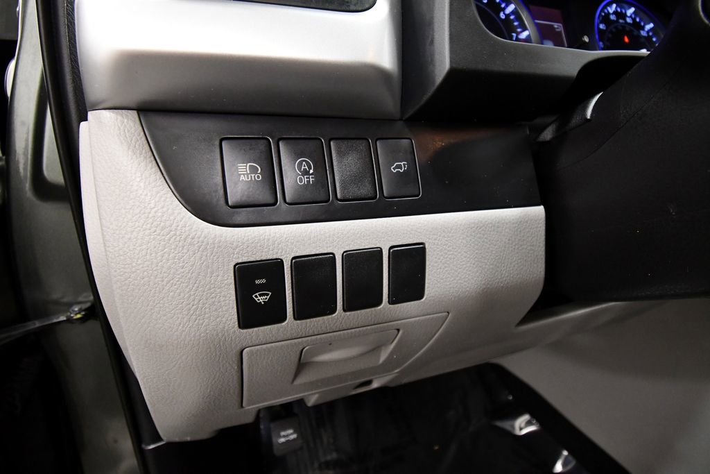 Used 2019 Toyota Highlander XLE w/ Protection Package #3 AWD/4WD image 20