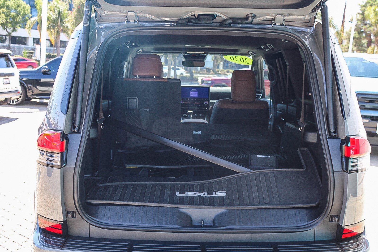 Used 2026 Lexus GX 550 w/ Accessory Package (2T) AWD/4WD image 27