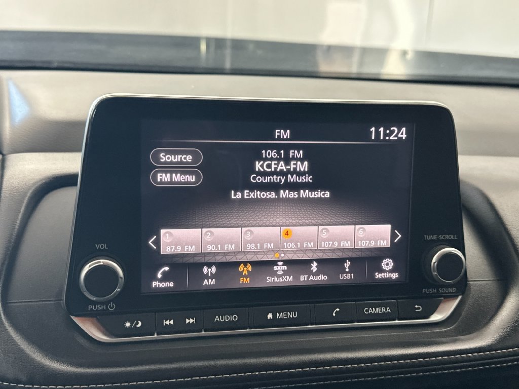 Used 2025 Nissan Rogue SV FWD image 17