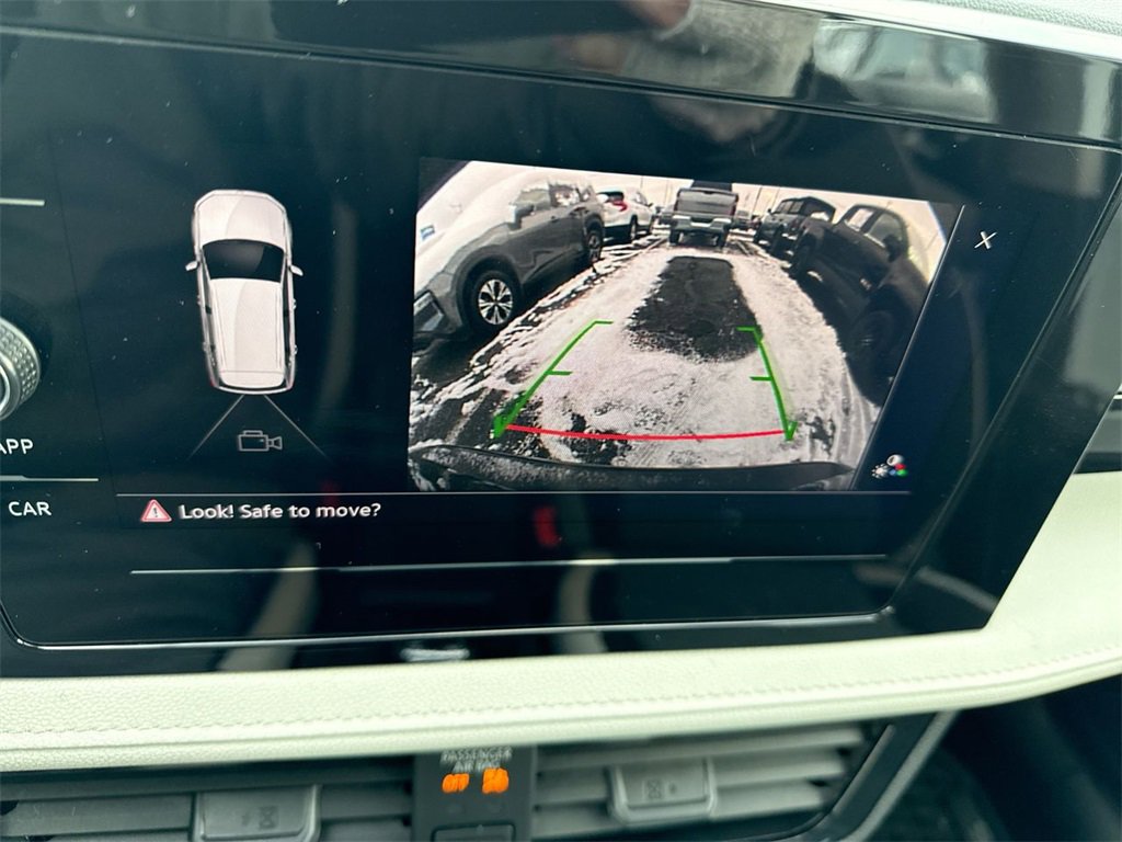 Used 2025 Volkswagen Taos S image 17