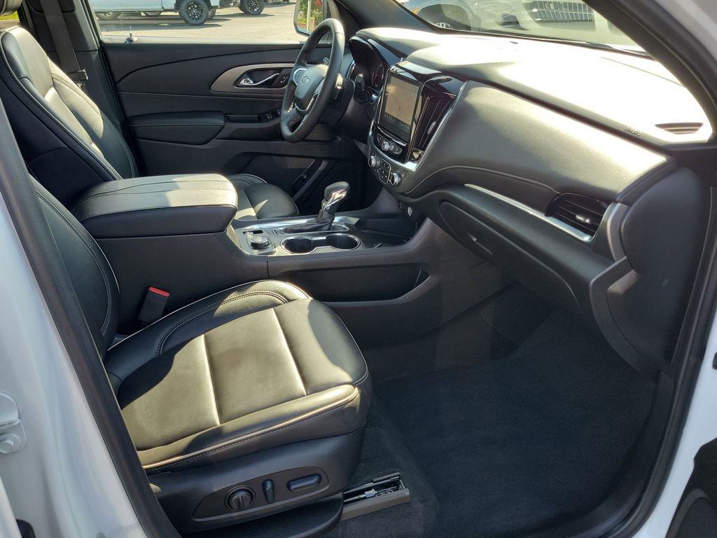 Used 2023 Chevrolet Traverse Premier w/ Redline Edition AWD/4WD image 19