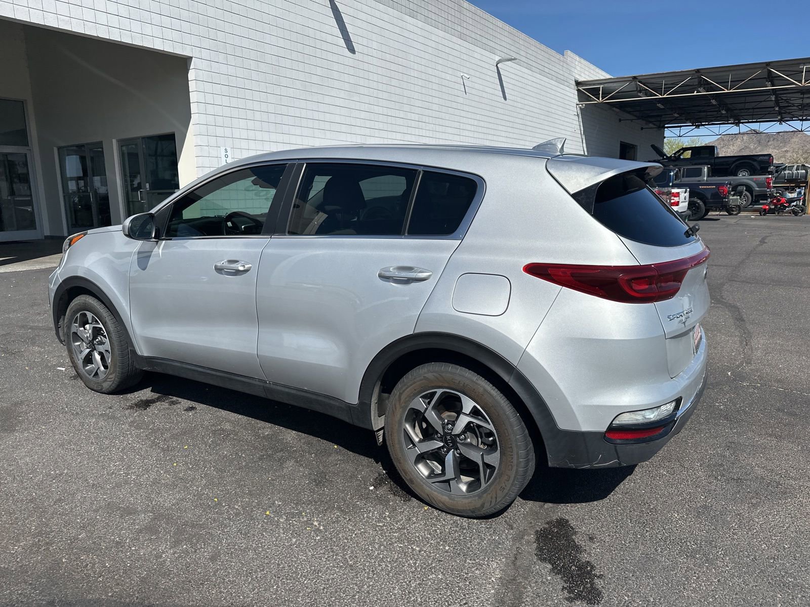 Used 2022 Kia Sportage LX image 4