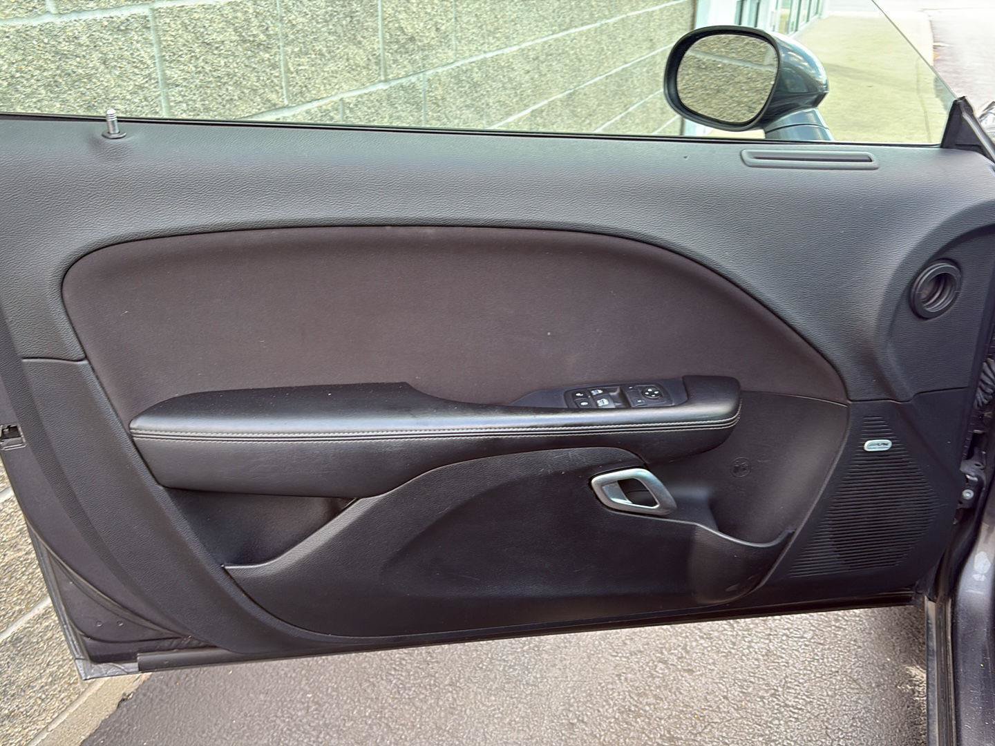 Used 2019 Dodge Challenger R/T w/ Cold Weather Group RWD image 4