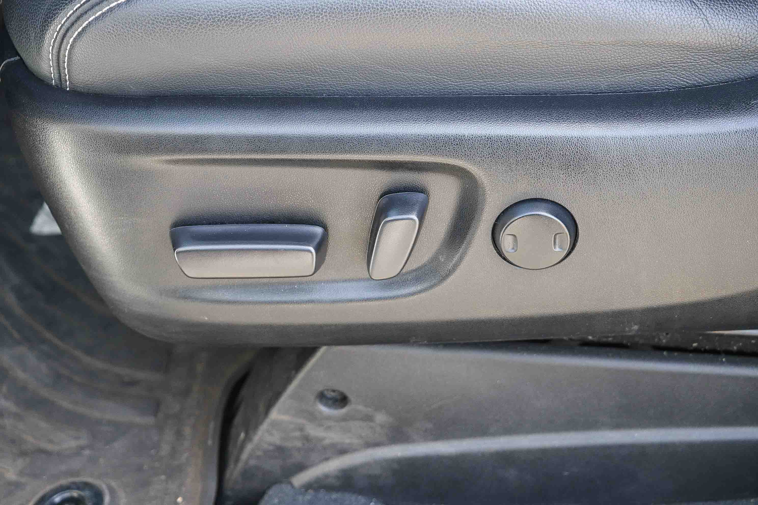 Certified 2020 Toyota Sienna SE w/ Nightshade Edition image 20