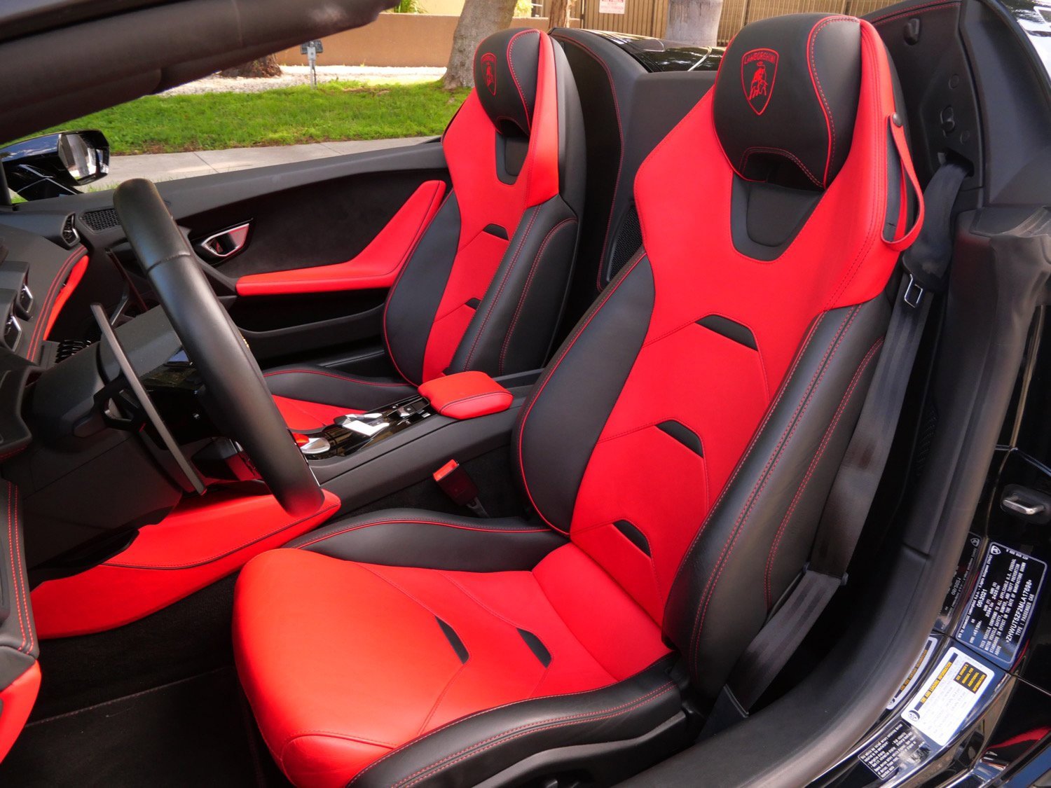 Used 2021 Lamborghini Huracan EVO image 6