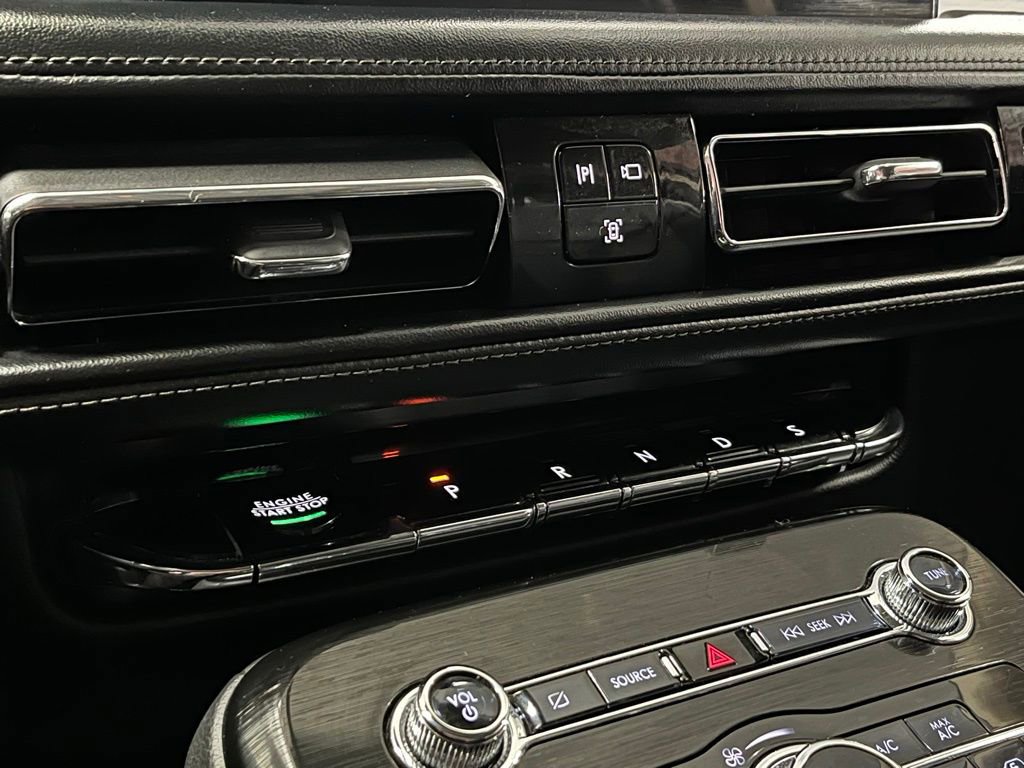 Used 2021 Lincoln Nautilus AWD w/ Equipment Group 101A image 9