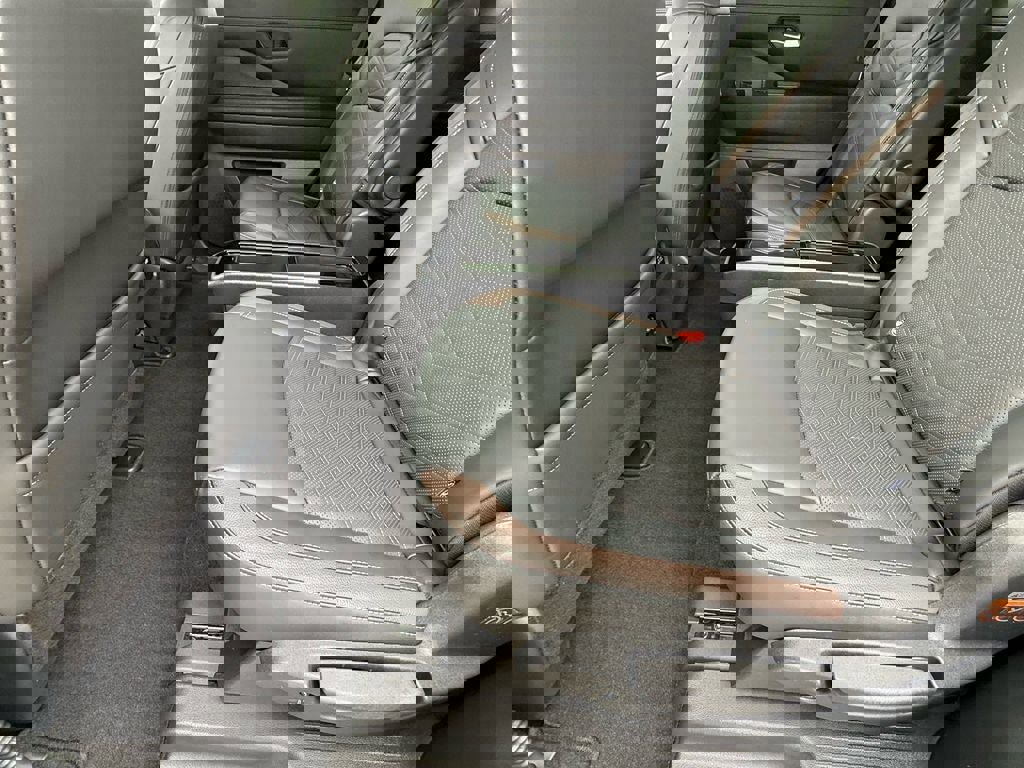 Used 2025 Nissan Pathfinder Platinum image 14