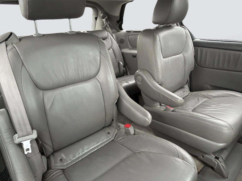 Used 2010 Toyota Sienna XLE Limited AWD/4WD image 27