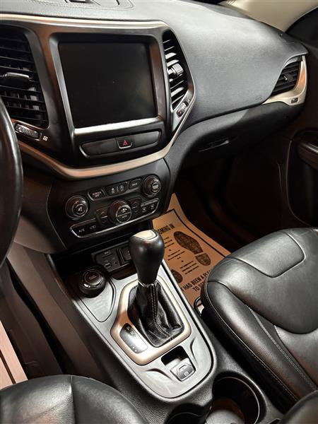 Used 2015 Jeep Cherokee Limited w/ Trailer Tow Group image 6