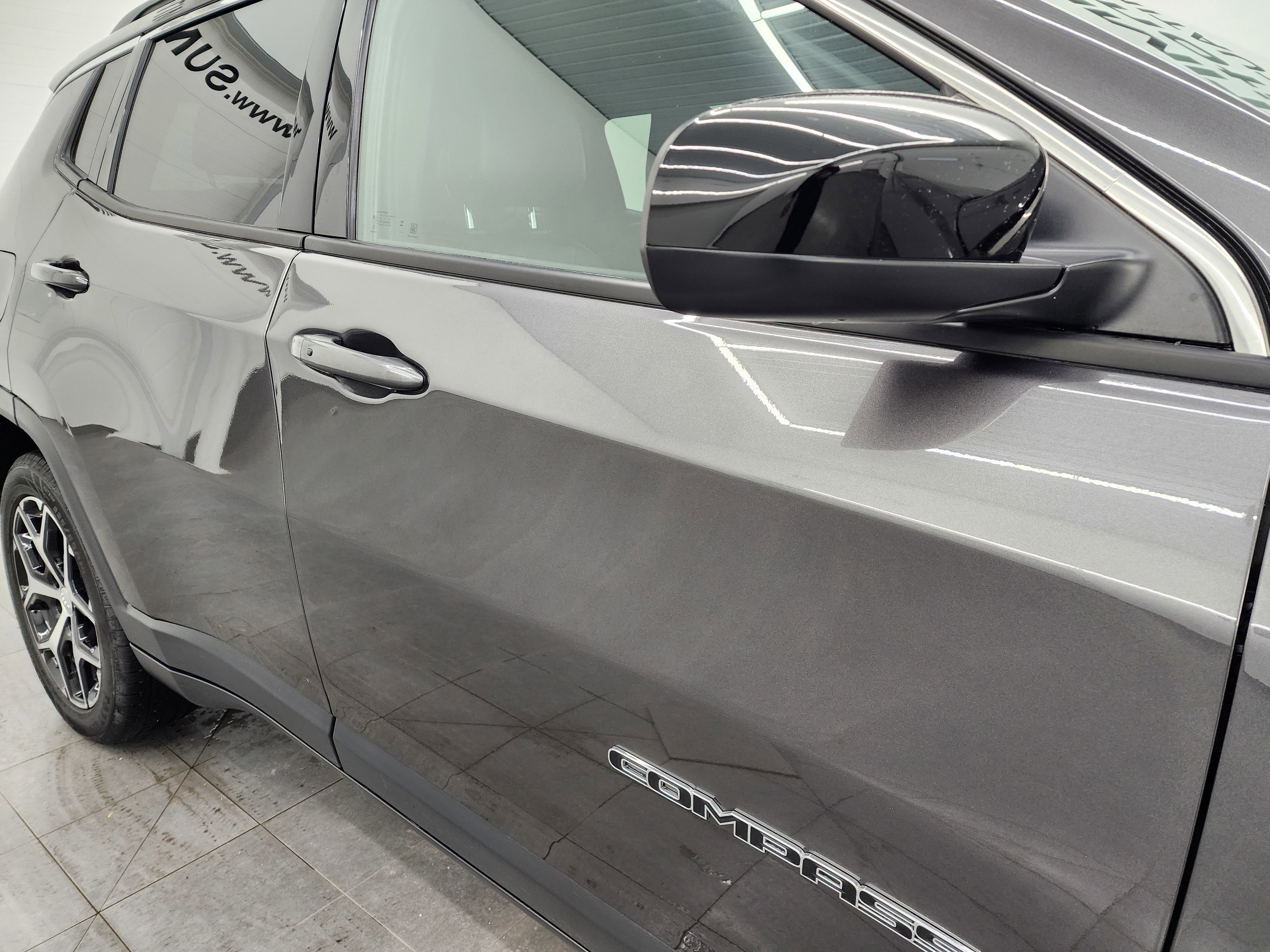 Used 2024 Jeep Compass Latitude image 22