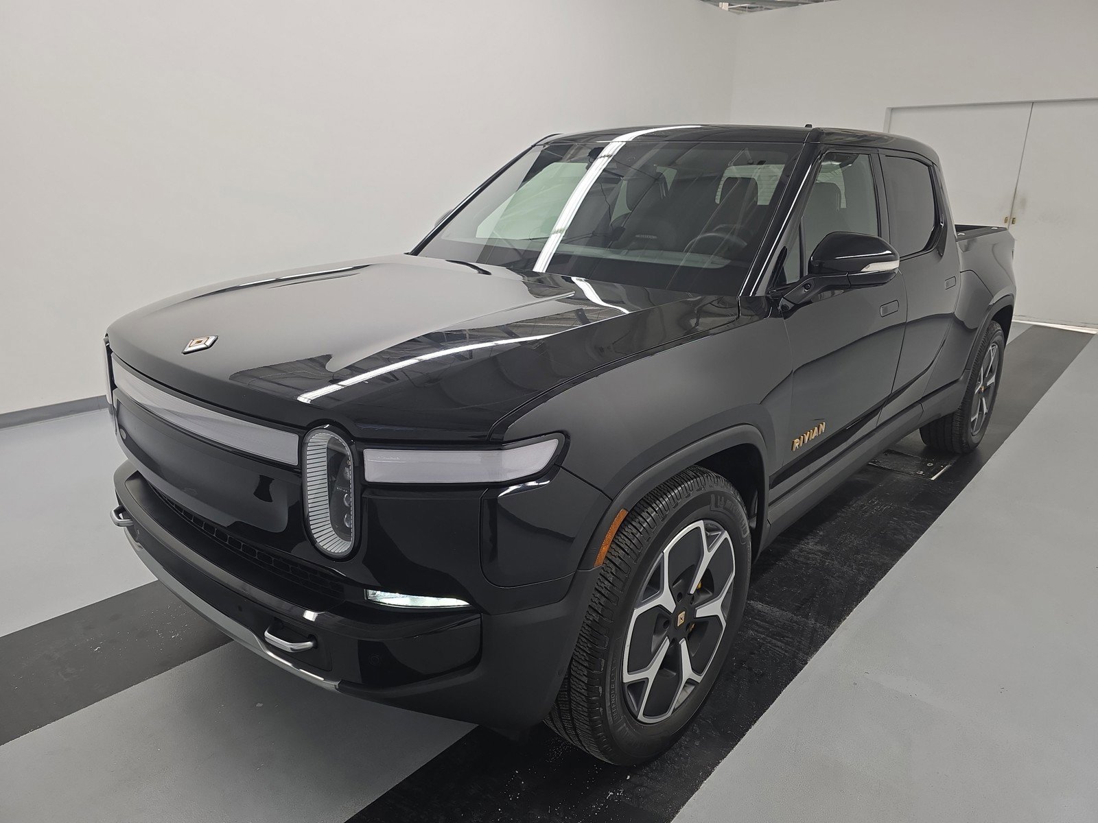 Used 2022 Rivian R1T Adventure