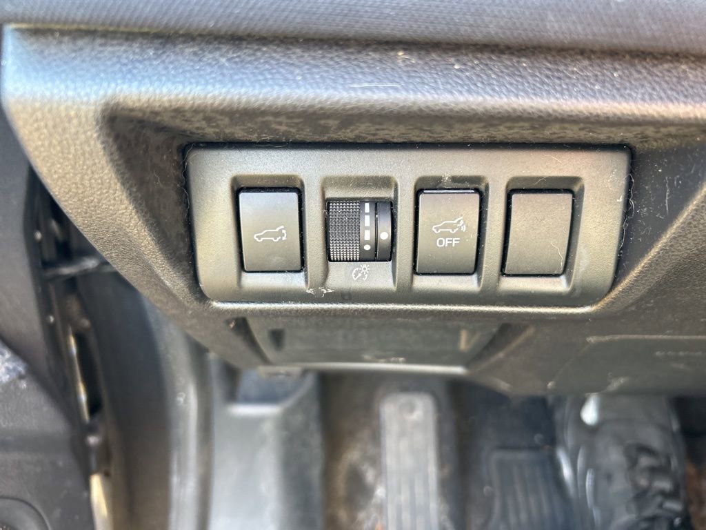 Used 2020 Subaru Outback Premium image 9