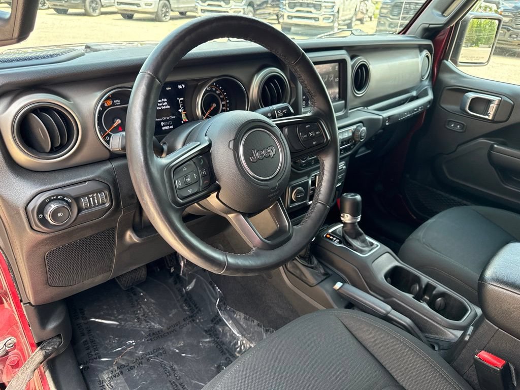 Used 2021 Jeep Wrangler Unlimited Sport AWD/4WD image 2