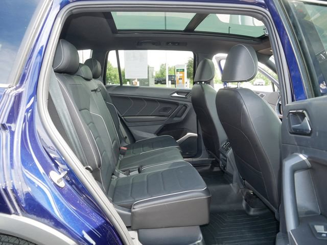 Certified 2023 Volkswagen Tiguan SEL R-Line AWD/4WD image 19