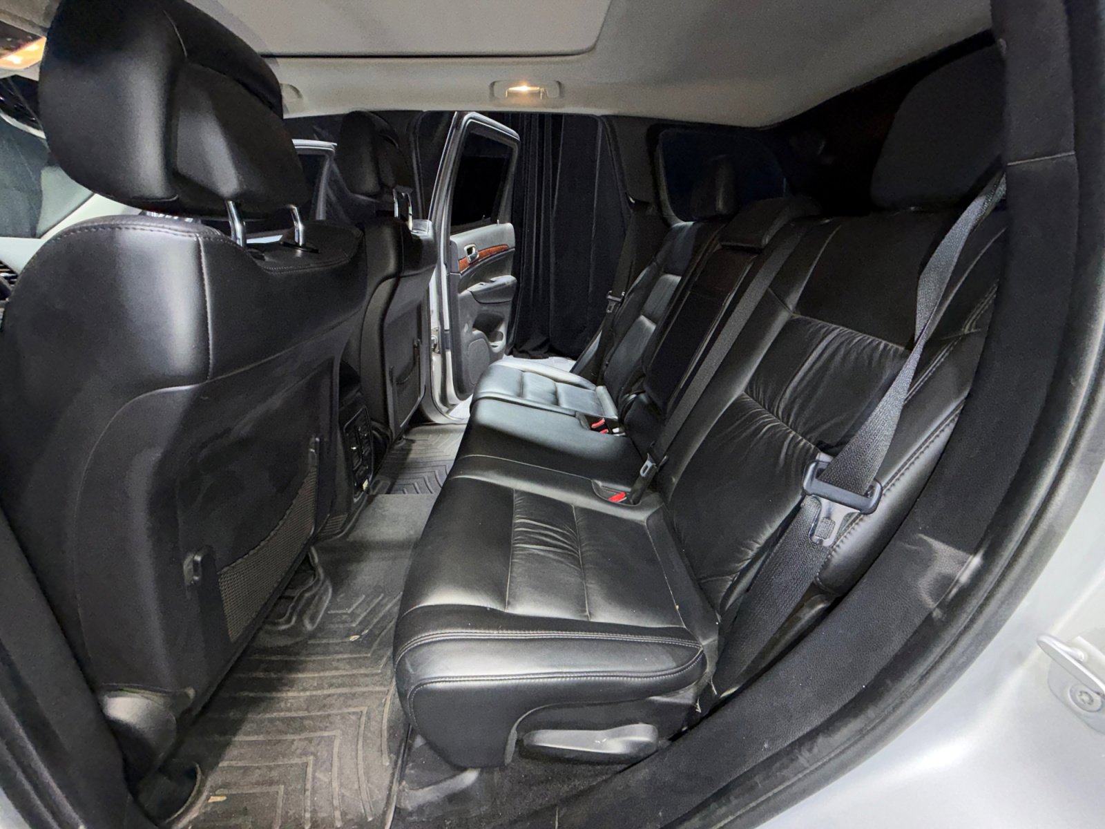 Used 2012 Jeep Grand Cherokee Limited image 17