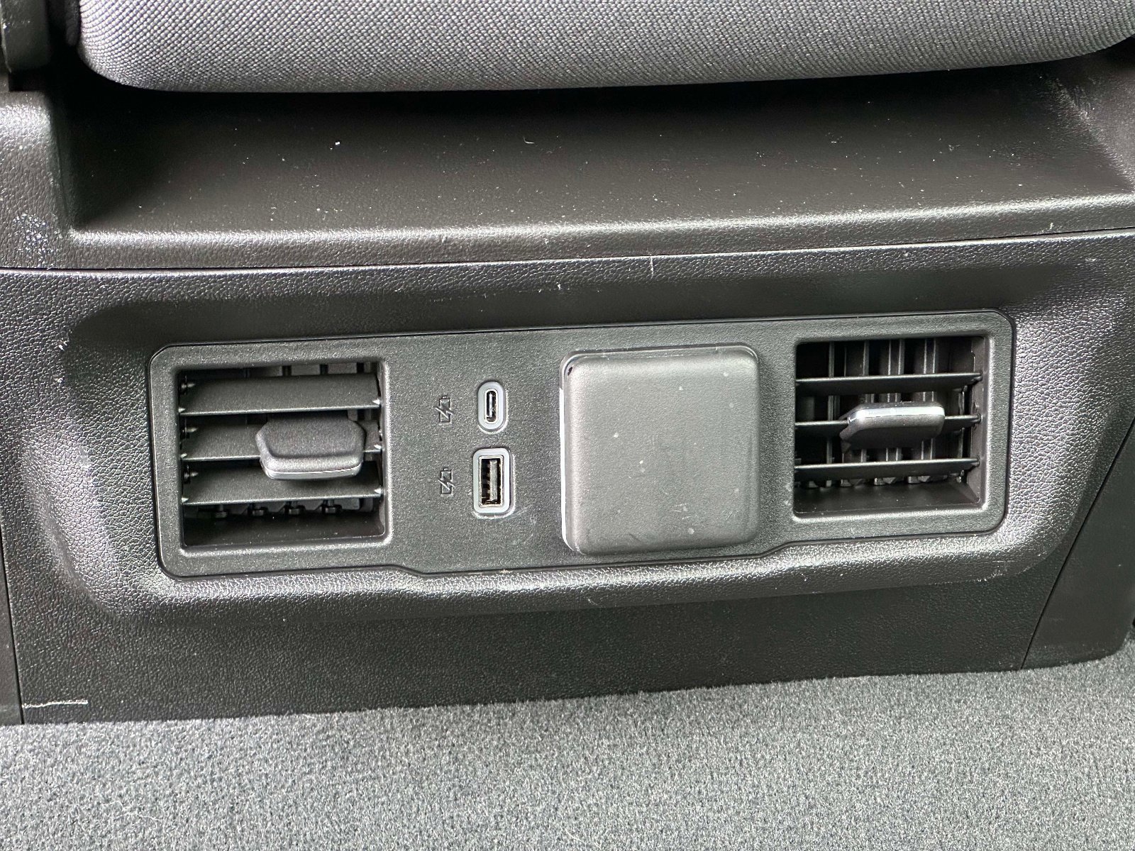 Used 2024 Chevrolet Silverado 1500 LT AWD/4WD image 12