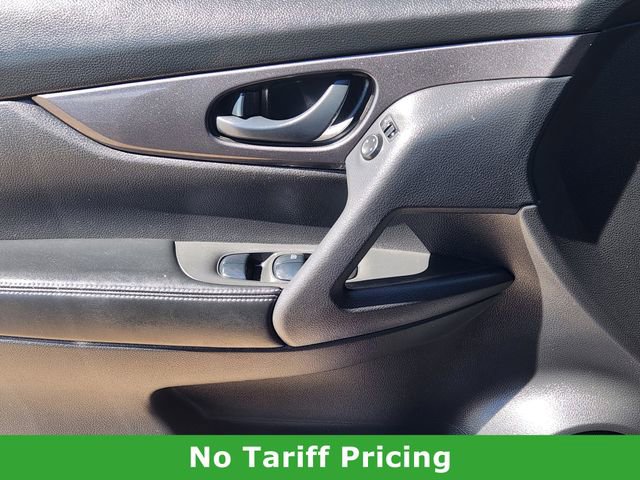 Used 2020 Nissan Rogue S FWD image 22