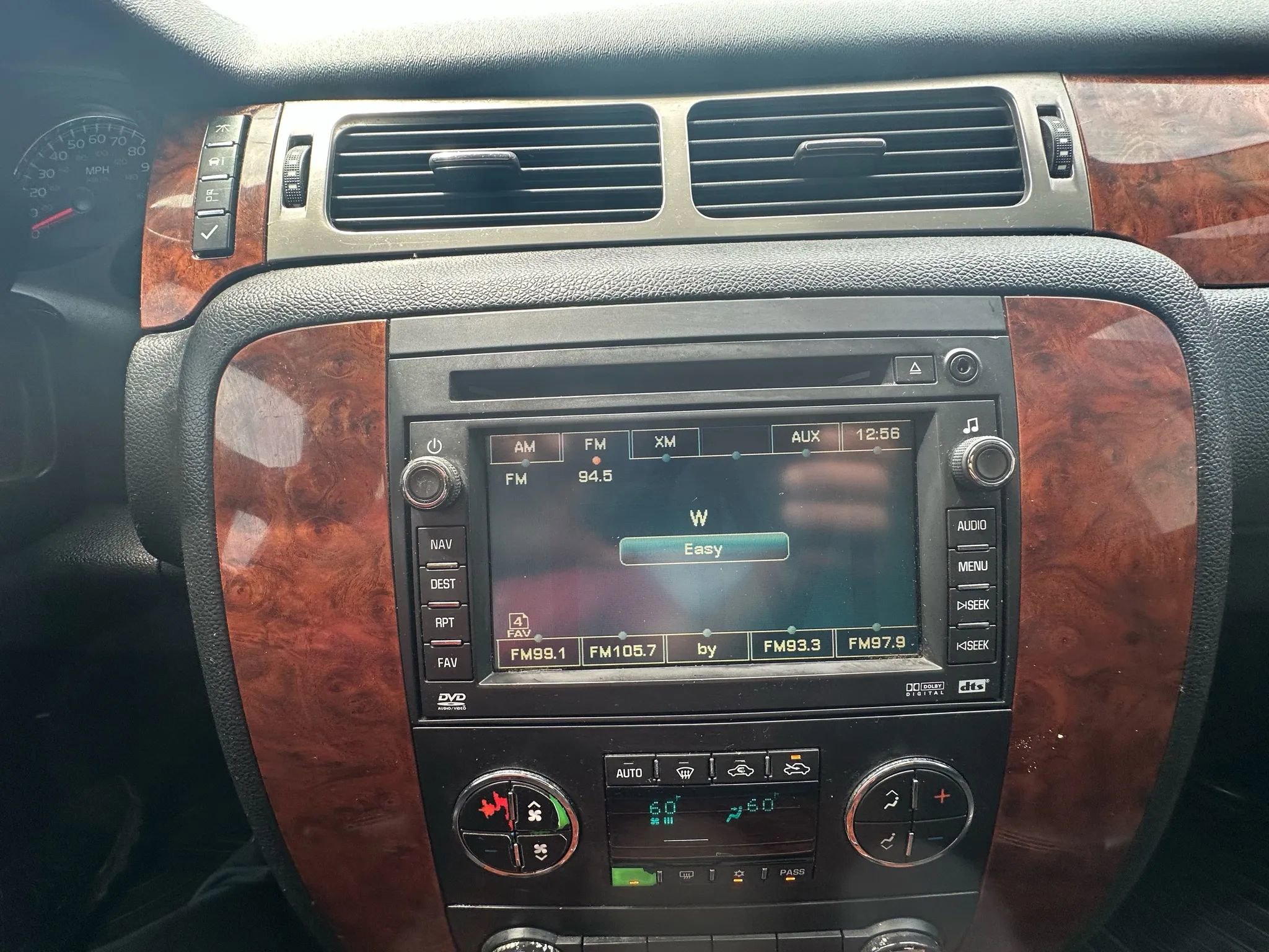 Used 2008 Chevrolet Avalanche LTZ w/ LTZ Preferred Equipment Group AWD/4WD image 19