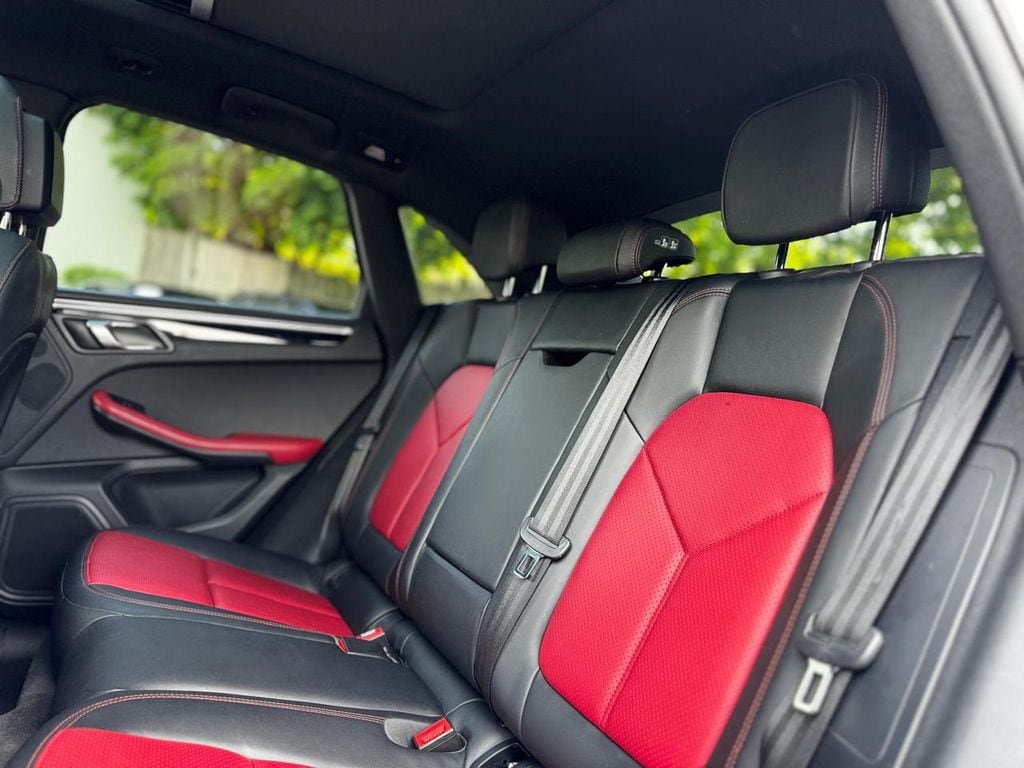 Used 2021 Porsche Macan S AWD/4WD image 25