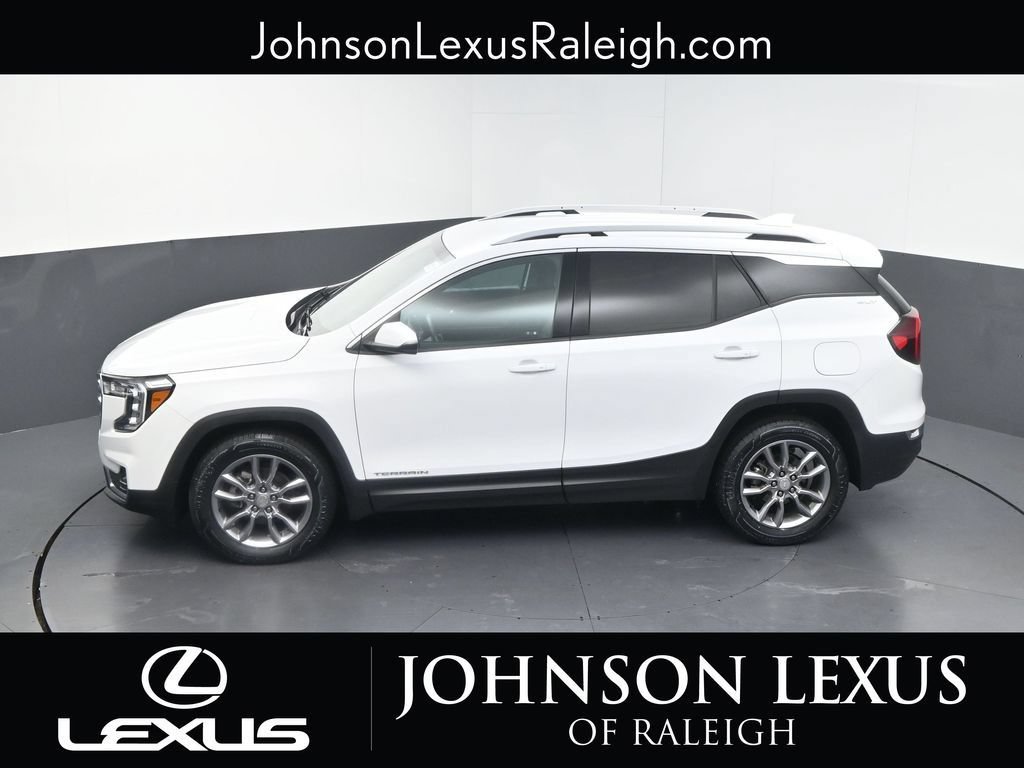 Used 2022 GMC Terrain SLT w/ Infotainment Package II FWD image 30