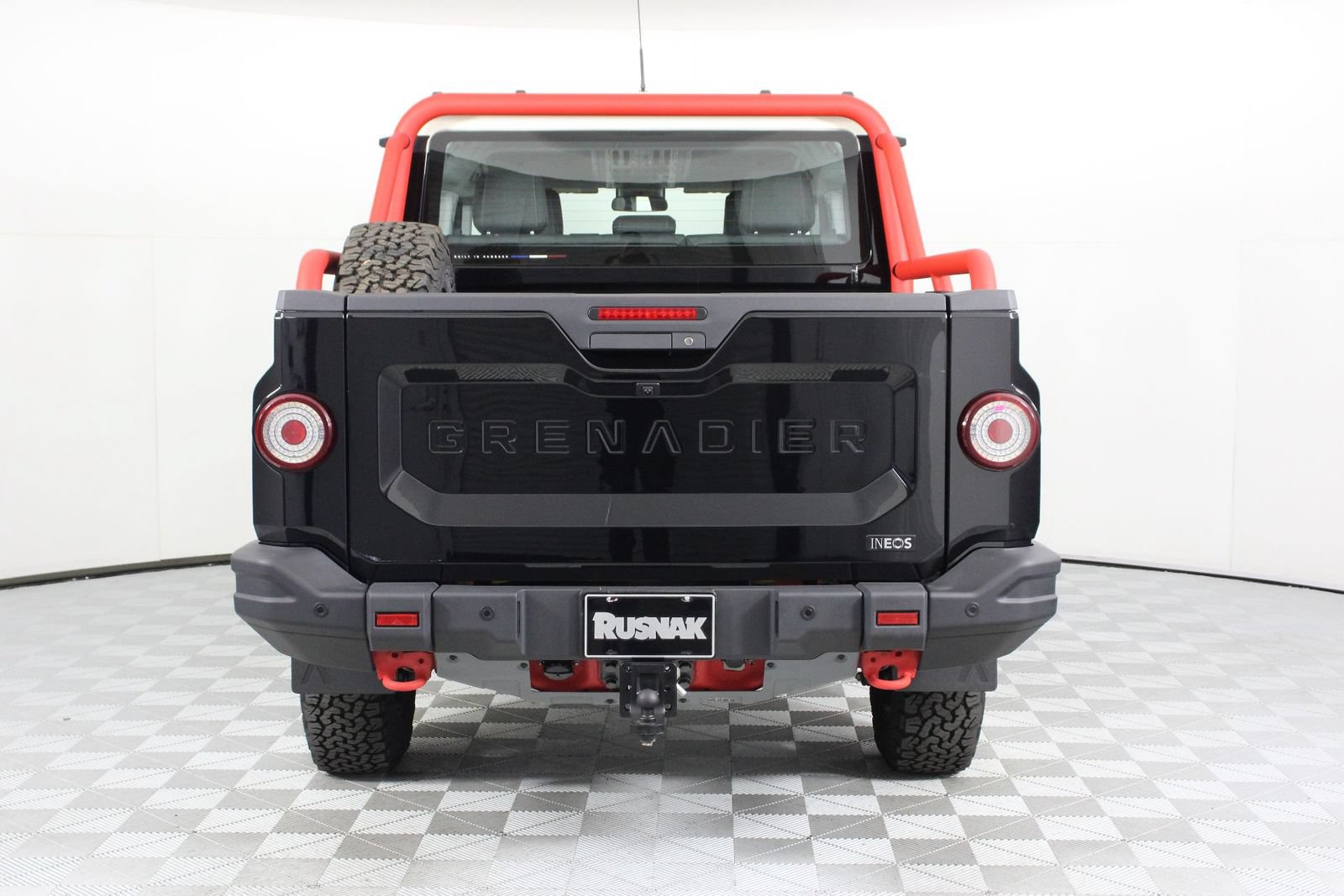 Used 2025 INEOS Grenadier Quartermaster AWD/4WD image 5