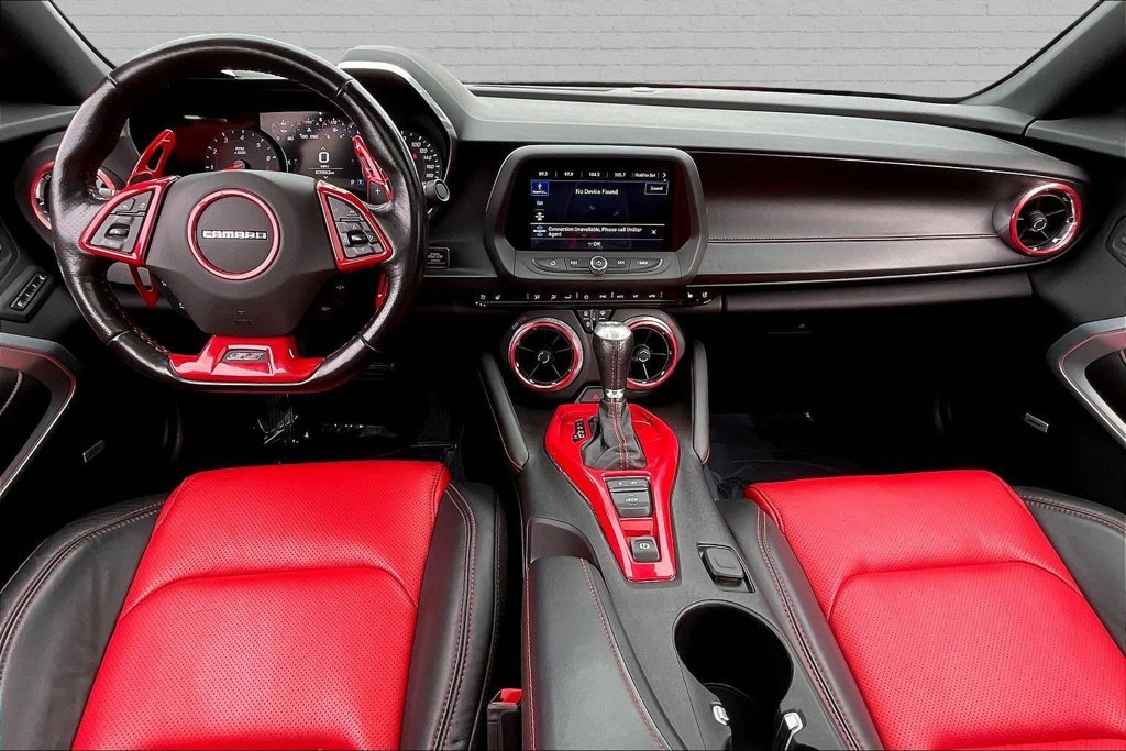 Used 2021 Chevrolet Camaro SS RWD image 7
