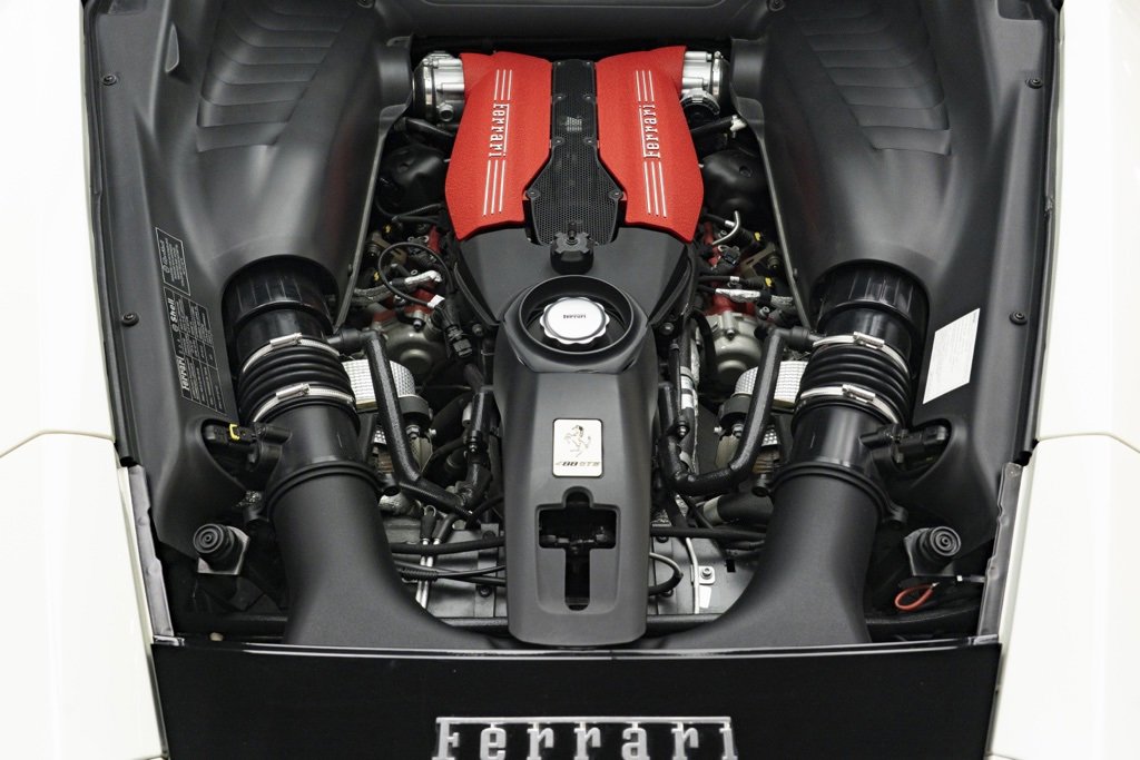 Used 2016 Ferrari 488 GTB image 46