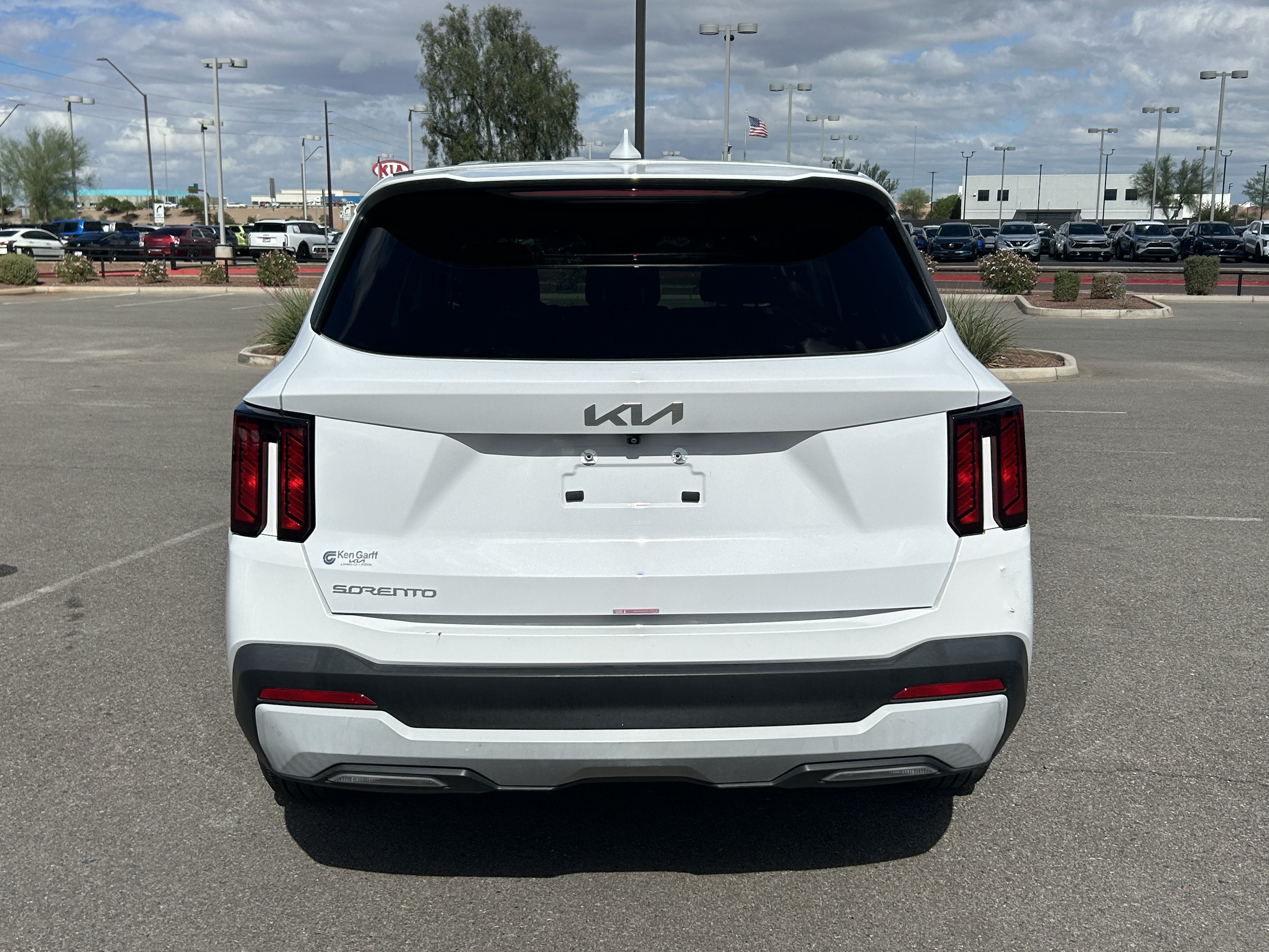 Certified 2025 Kia Sorento LX FWD image 4