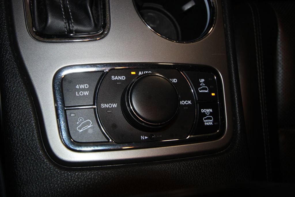 Used 2020 Jeep Grand Cherokee Overland image 19