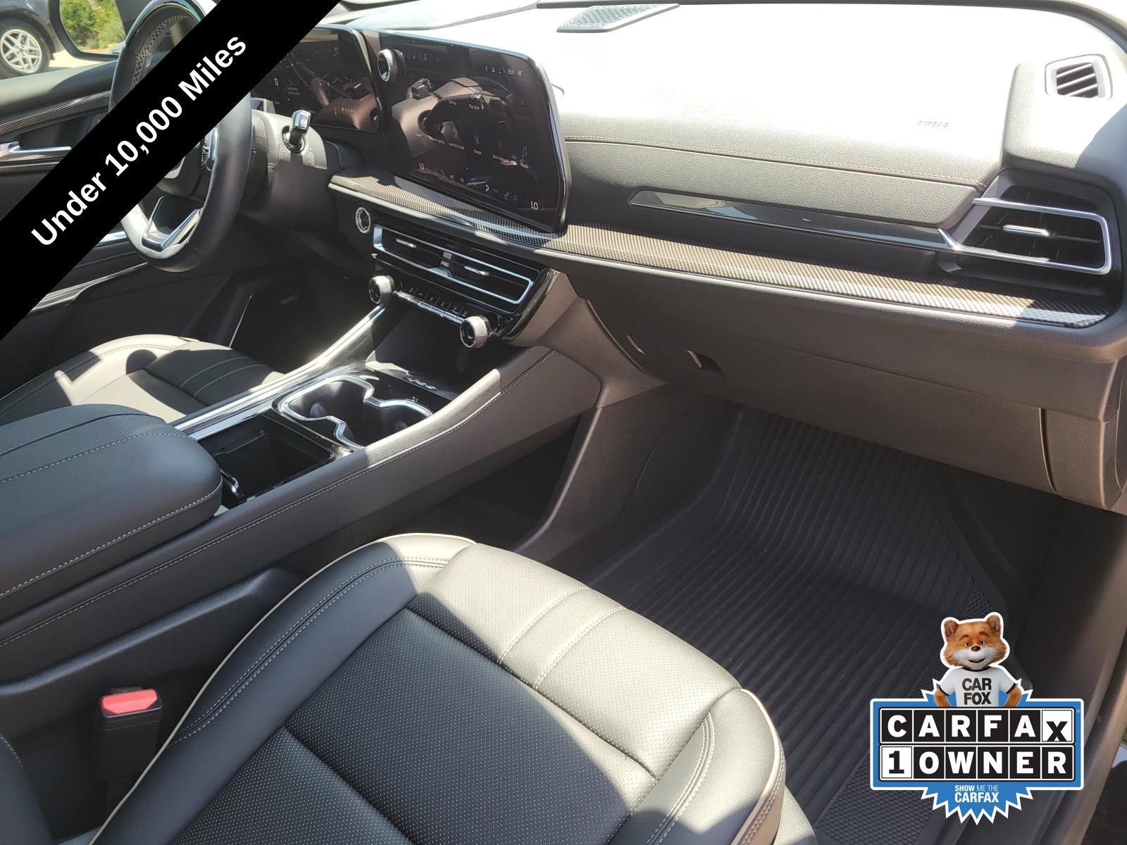 Used 2025 Chevrolet Traverse High Country FWD image 11