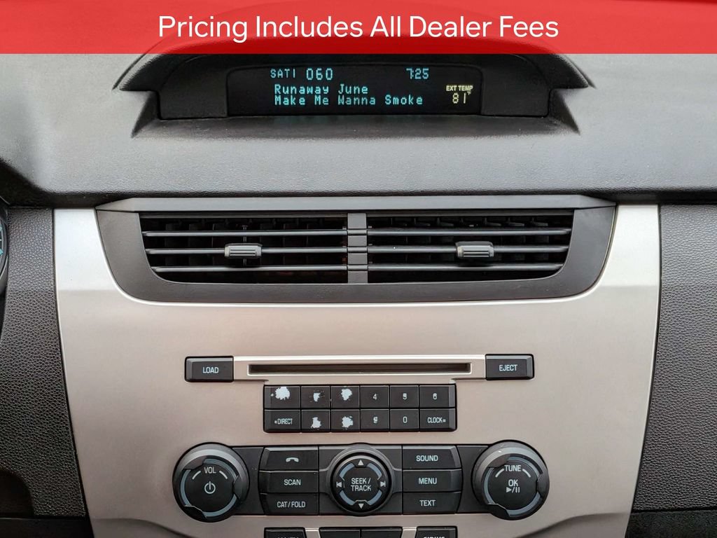 Used 2010 Ford Focus SE FWD image 17