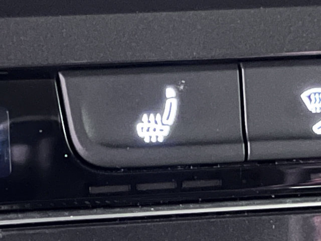 Certified 2021 Volkswagen Tiguan SE R-Line FWD image 26