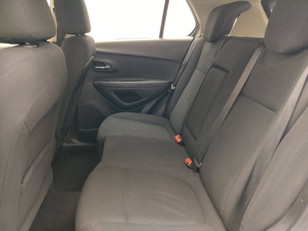 Used 2016 Chevrolet Trax LS FWD image 18