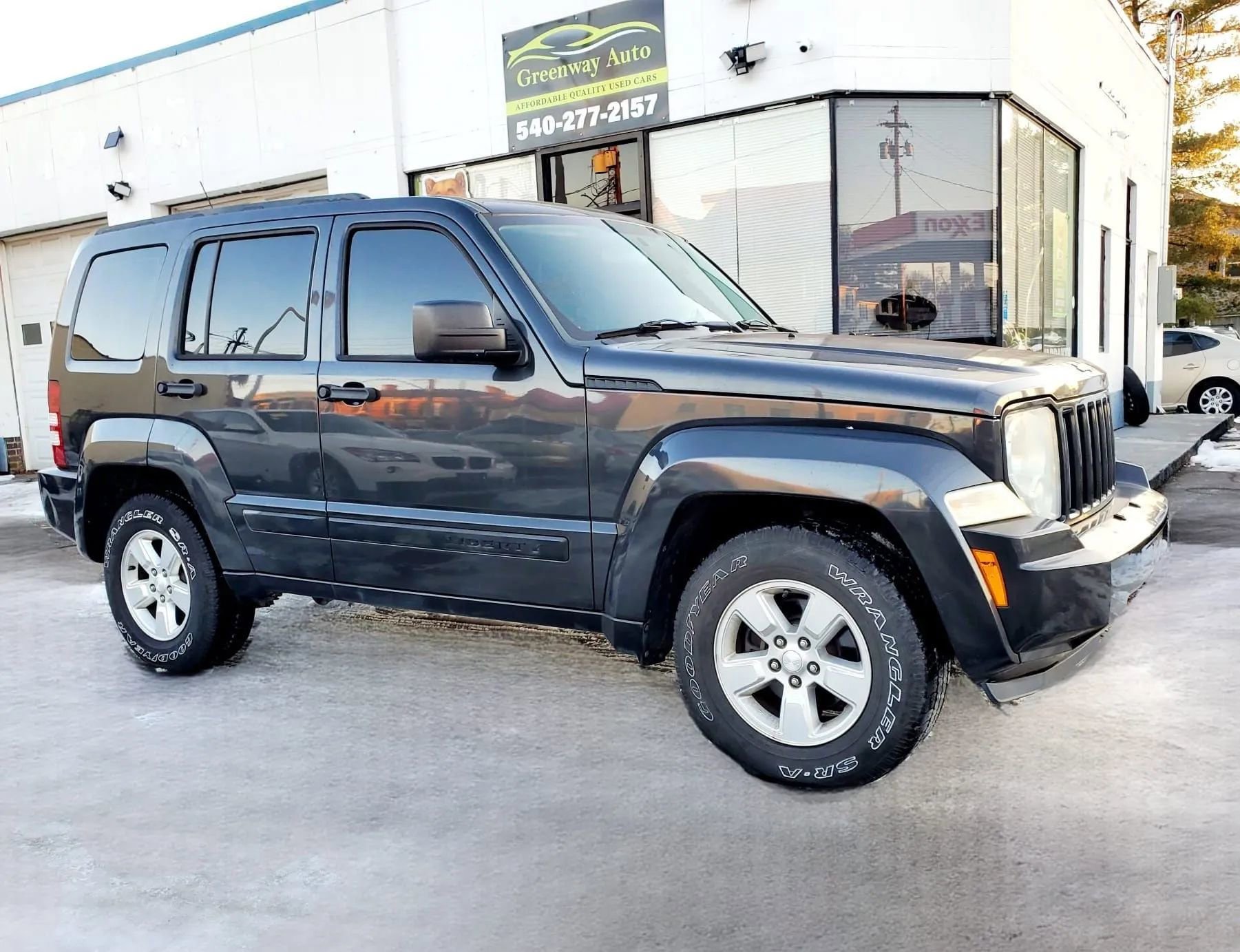 Used 2011 Jeep Liberty Sport AWD/4WD image 11
