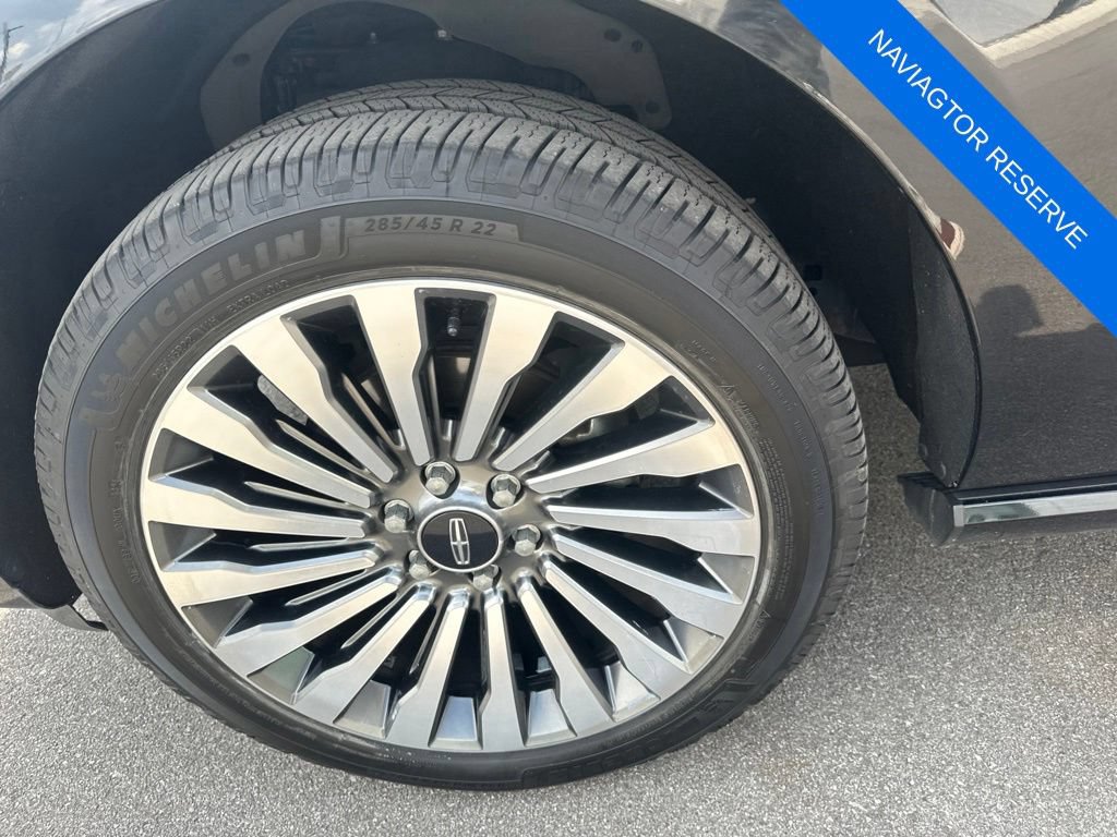 Used 2018 Lincoln Navigator Reserve w/ Technology Package AWD/4WD image 34