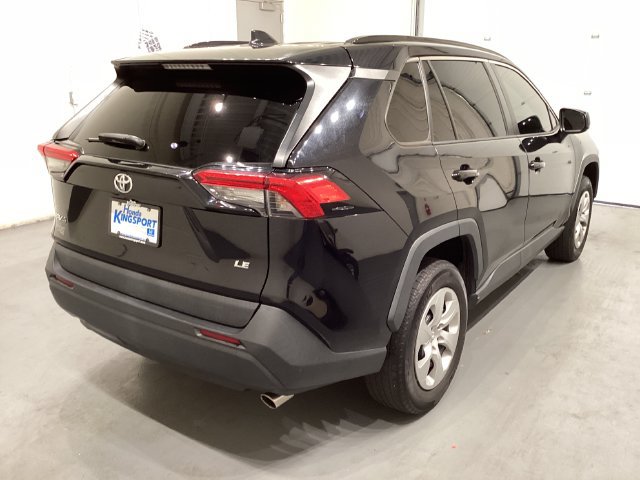 Used 2021 Toyota RAV4 LE FWD image 7
