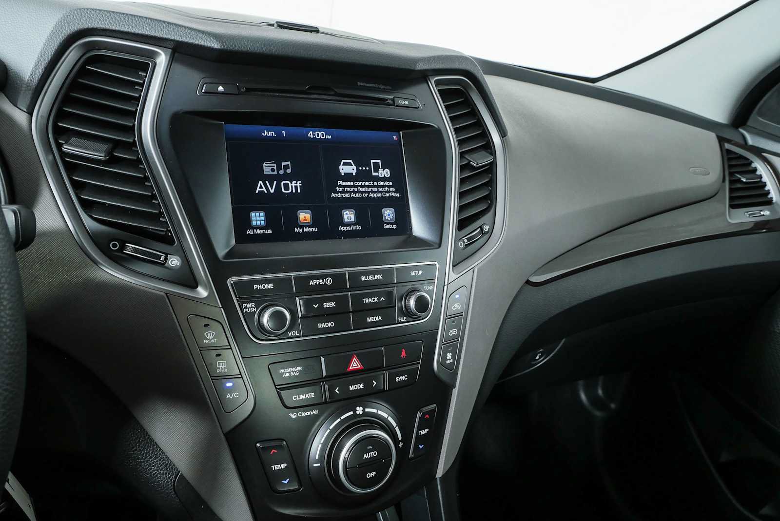 Used 2019 Hyundai Santa Fe XL SE FWD image 12