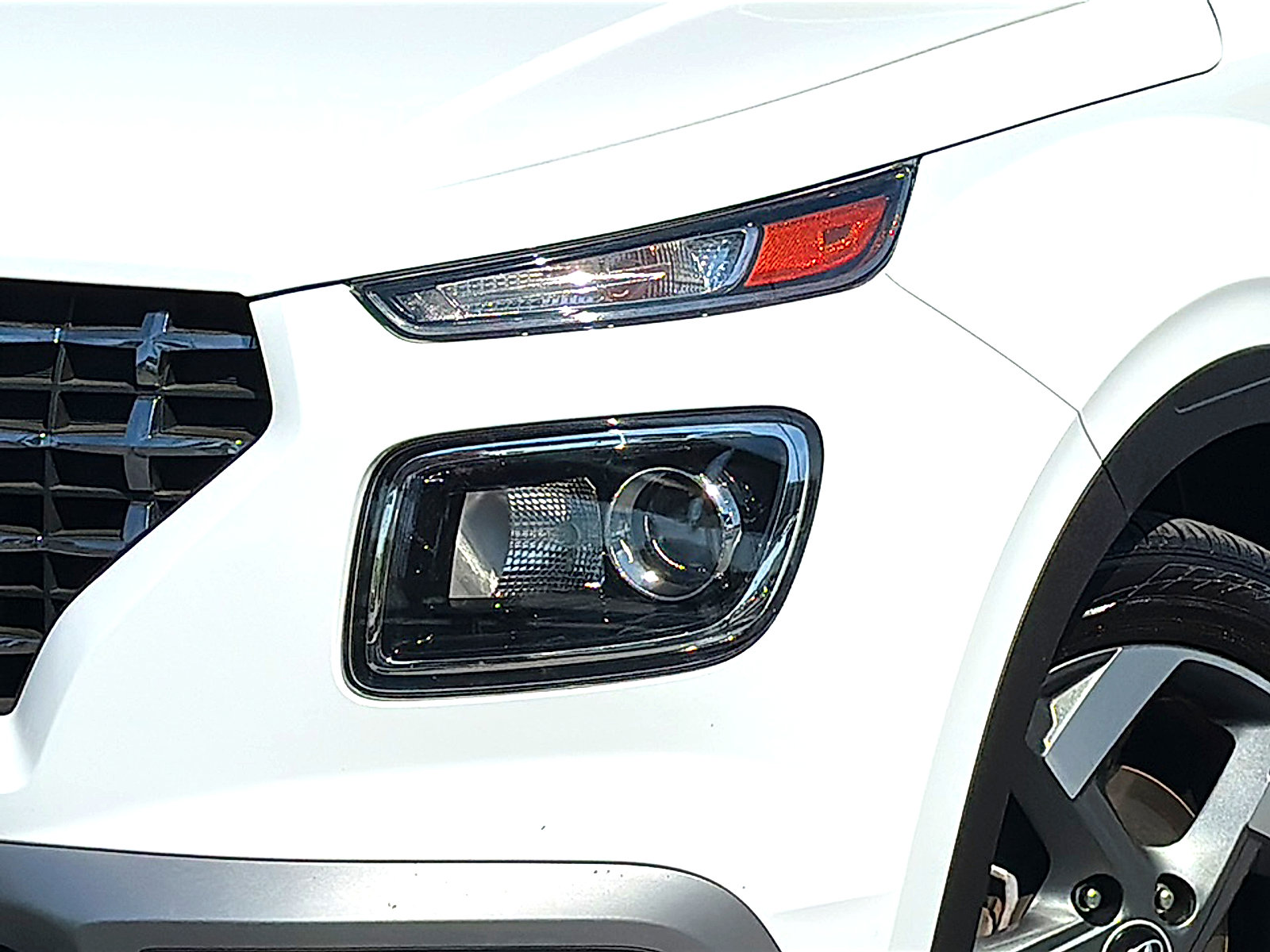 Used 2025 Hyundai Venue SEL image 4