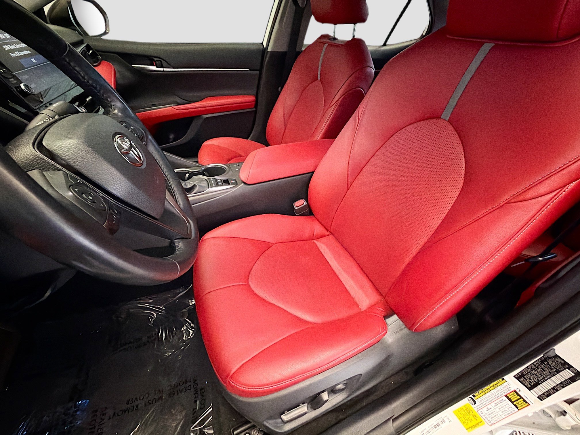 Used 2021 Toyota Camry XSE image 11