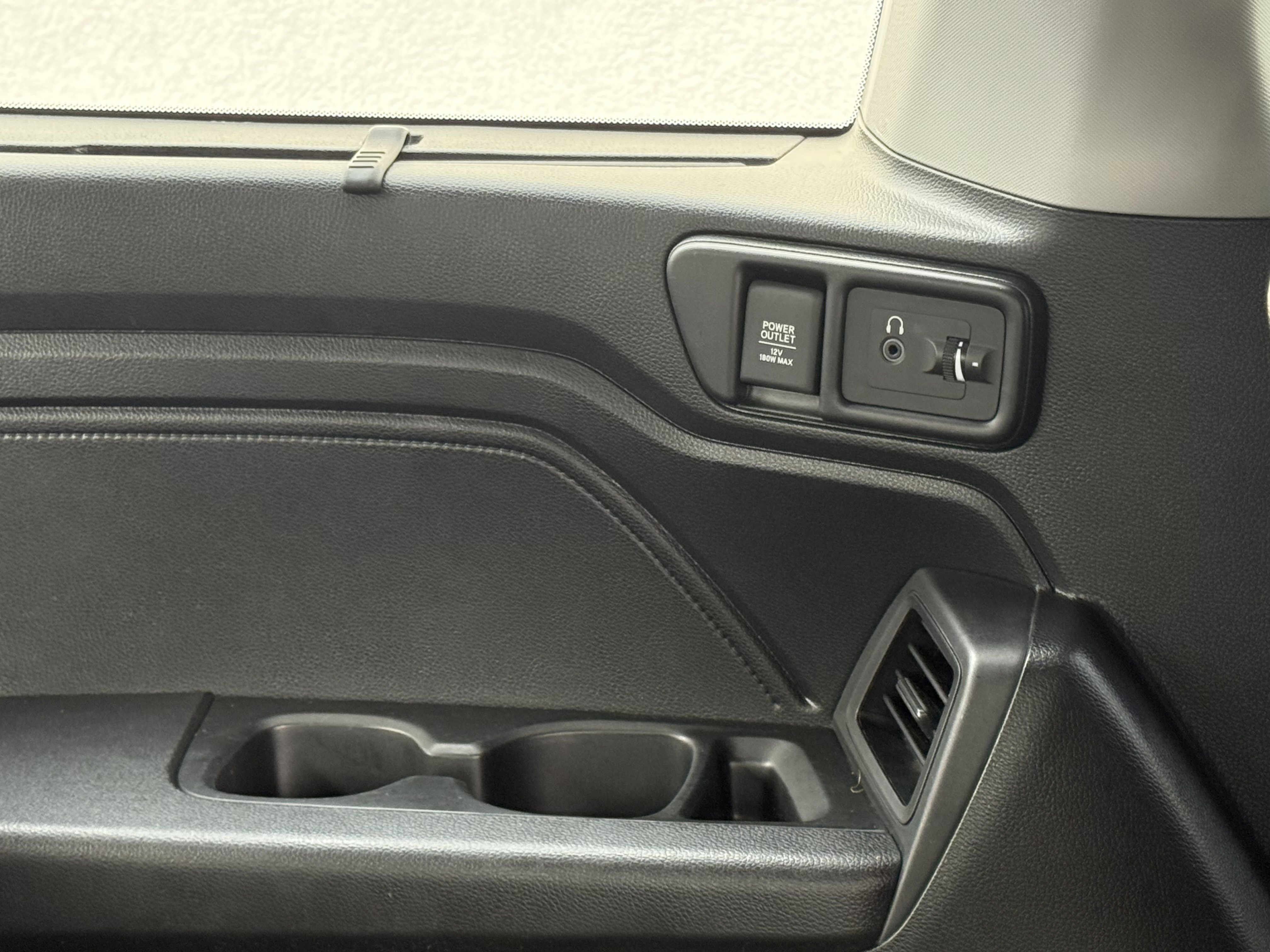 Used 2018 Honda Odyssey Elite image 17