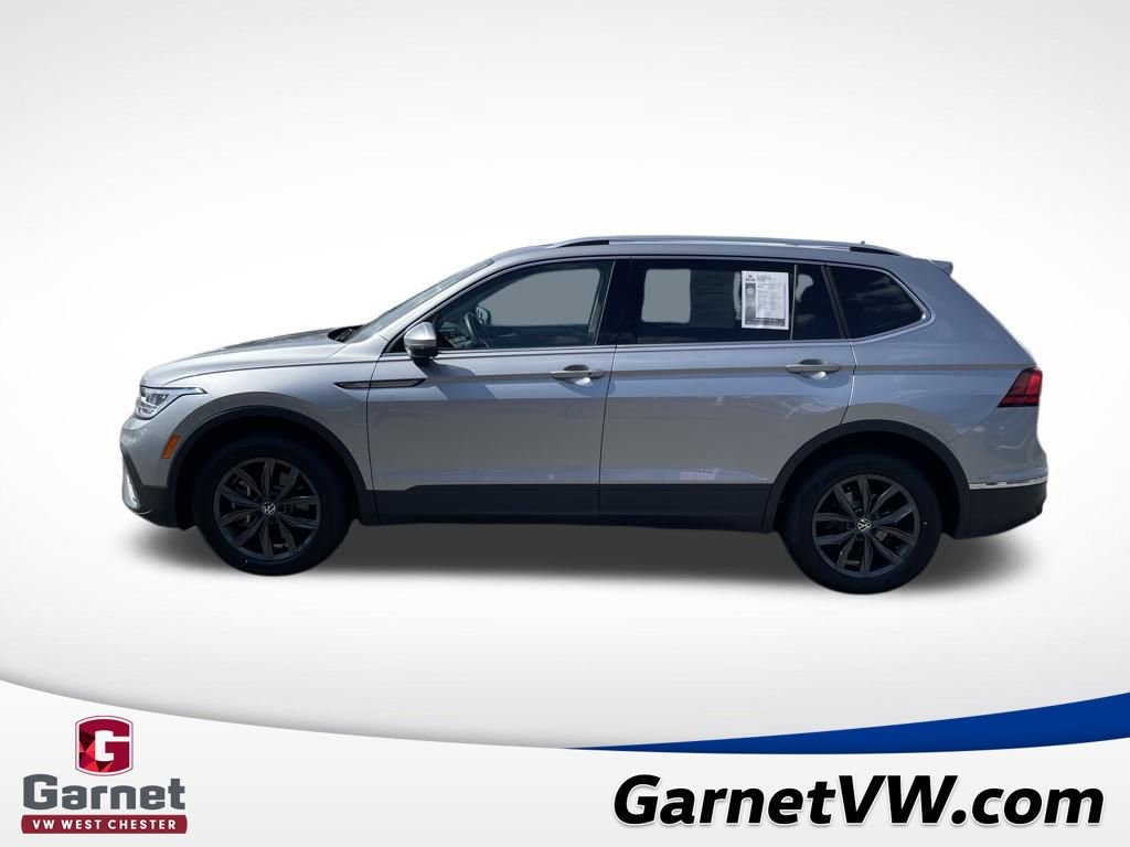 Certified 2023 Volkswagen Tiguan SE w/ Panoramic Sunroof Package image 2