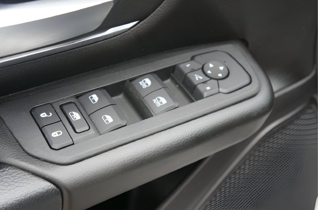 Used 2025 RAM 1500 Big Horn AWD/4WD image 16